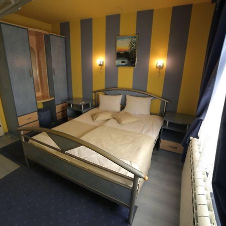 Hotel Zeneva Kragujevac Bagian luar foto