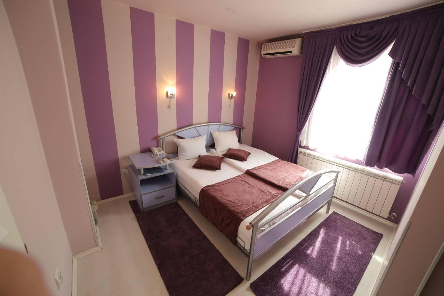 Hotel Zeneva Kragujevac Bagian luar foto