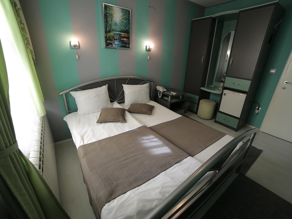 Hotel Zeneva Kragujevac Ruang foto