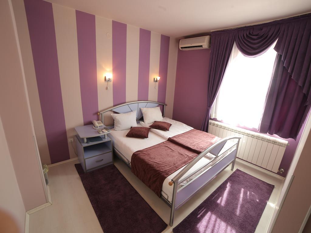 Hotel Zeneva Kragujevac Ruang foto