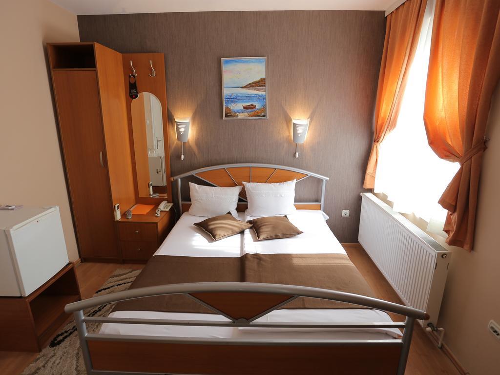 Hotel Zeneva Kragujevac Ruang foto