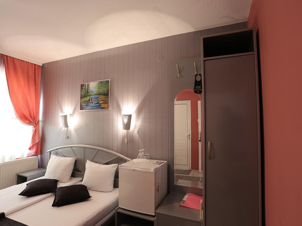 Hotel Zeneva Kragujevac Ruang foto