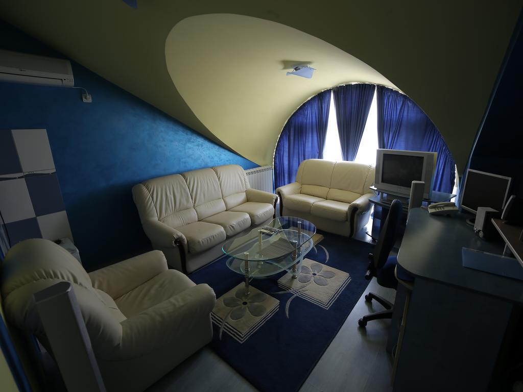 Hotel Zeneva Kragujevac Ruang foto