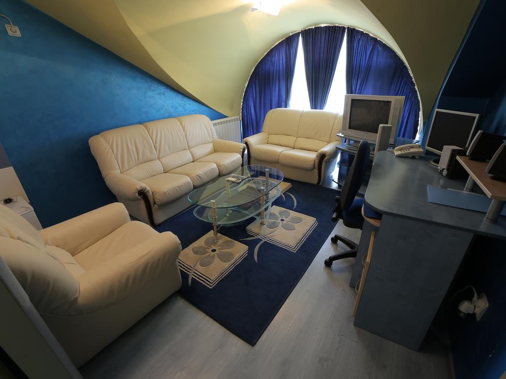 Hotel Zeneva Kragujevac Ruang foto