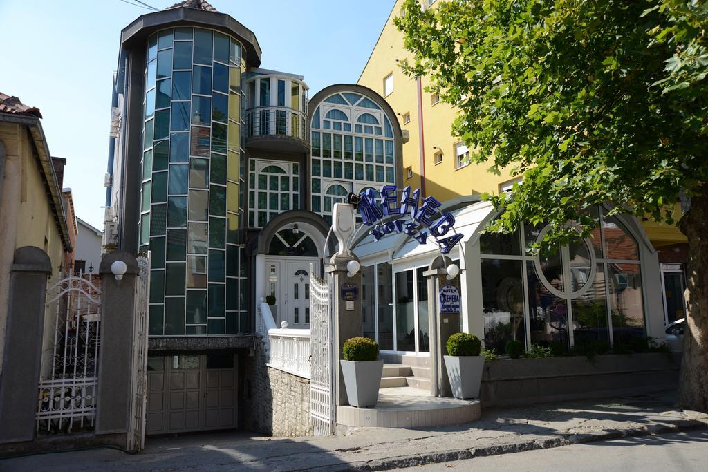 Hotel Zeneva Kragujevac Bagian luar foto