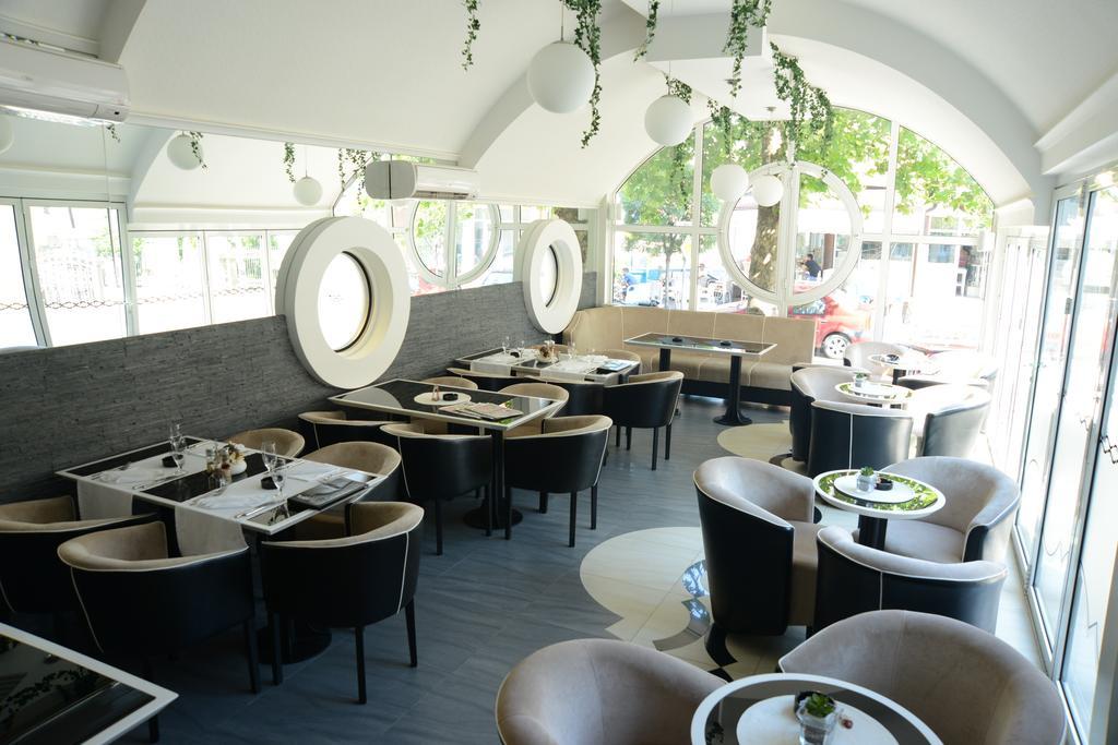 Hotel Zeneva Kragujevac Bagian luar foto